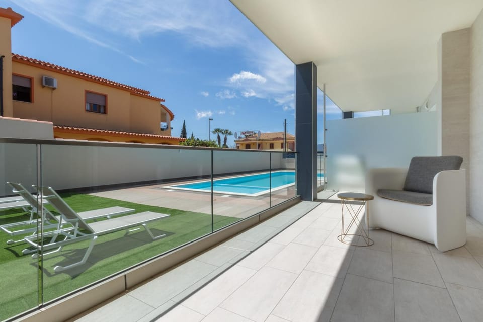 Property building, Swimming pool