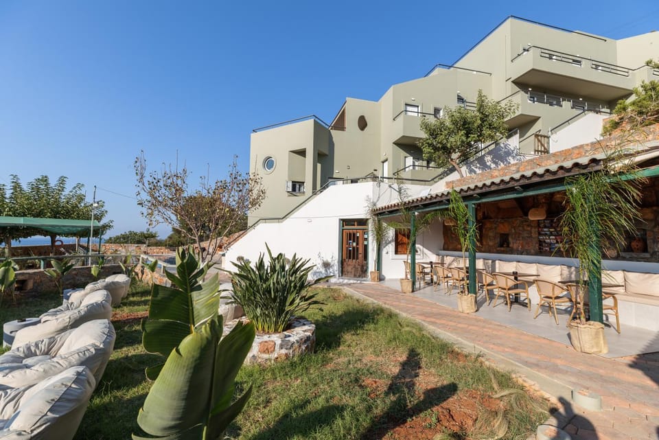 Property building, Restaurant/places to eat, Lounge or bar, Breakfast