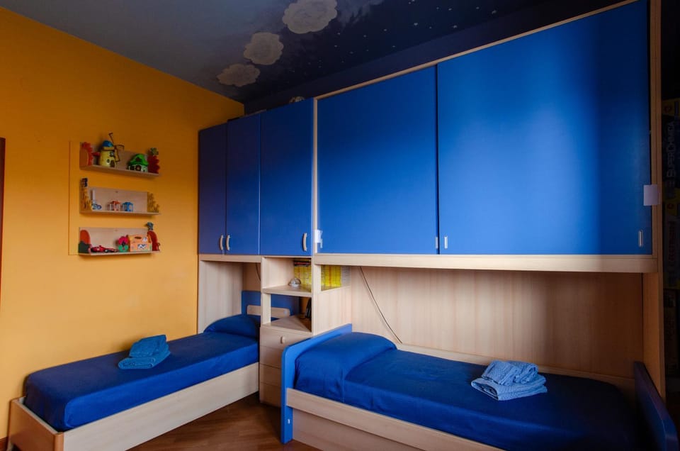 Bed, Bedroom, furniture, wardrobe