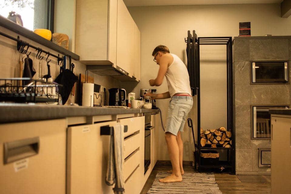 Kitchen or kitchenette, kitchen, kitchen