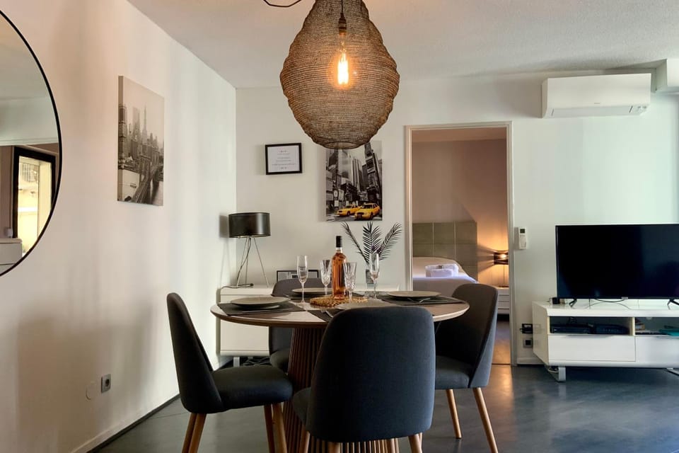 L' Antigone - Air conditioning Wifi and Parking! House in Montpellier