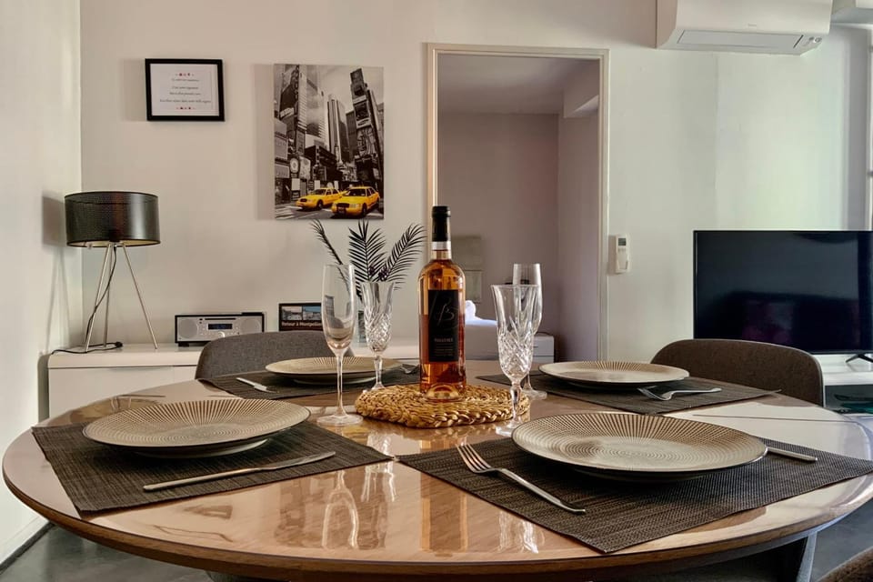 L' Antigone - Air conditioning Wifi and Parking! House in Montpellier