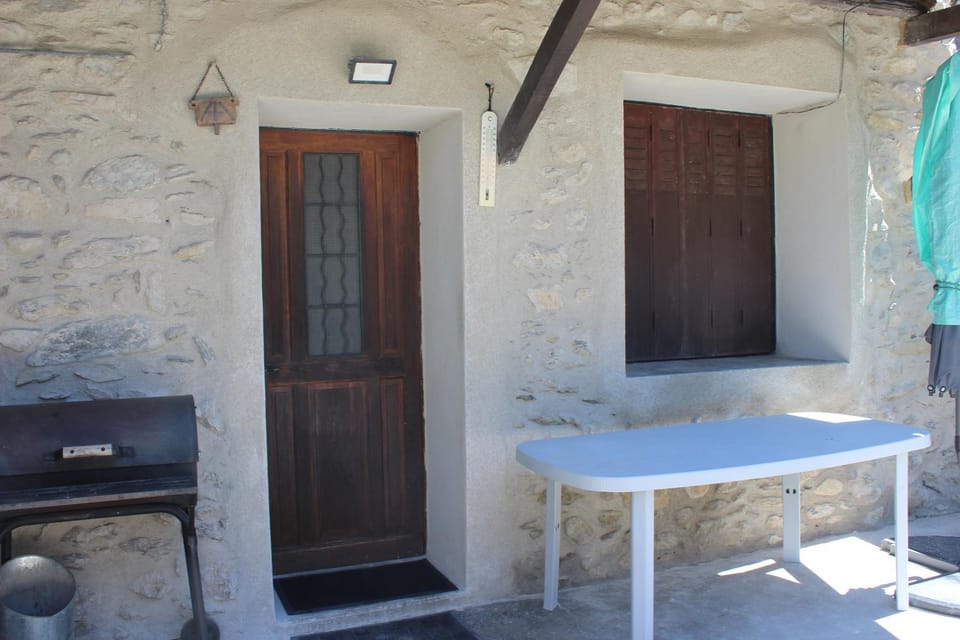 Maison de charme calme entourée de montagne House in Occitanie