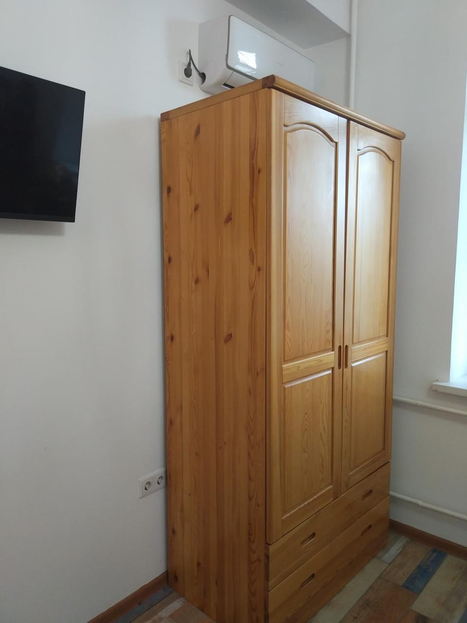 wardrobe