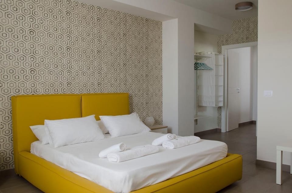 Bed, Photo of the whole room, Bedroom, towels, wardrobe