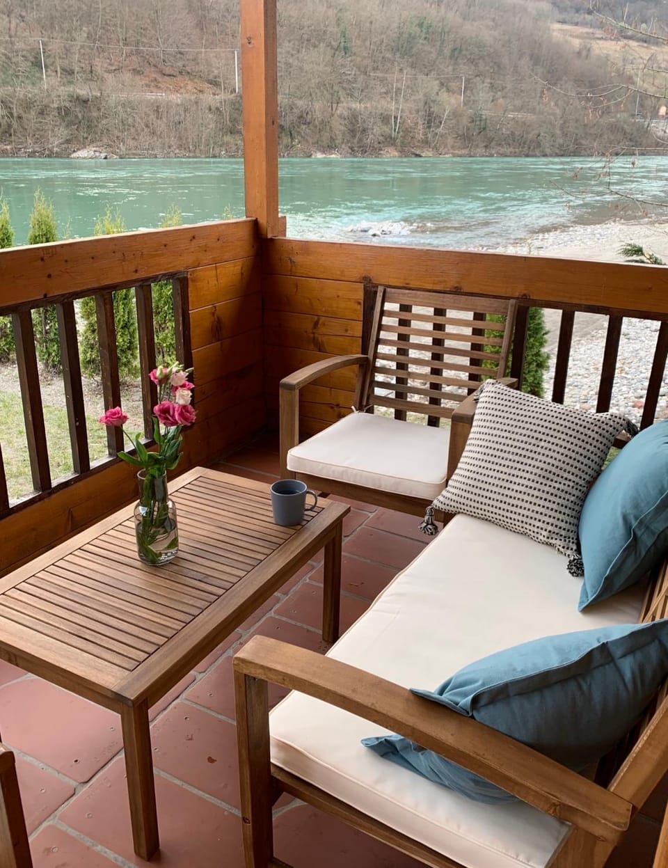 Drinska Amazonija, brvanara na obali Drine House in Zlatibor District, Serbia