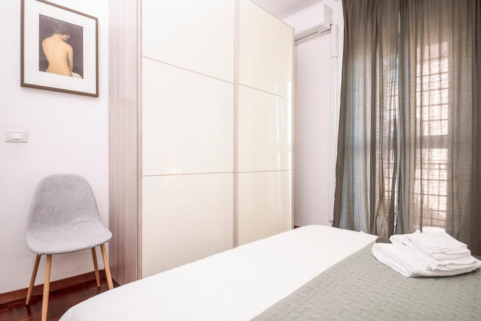 Bed, Bedroom, wardrobe, air conditioner, air conditioner