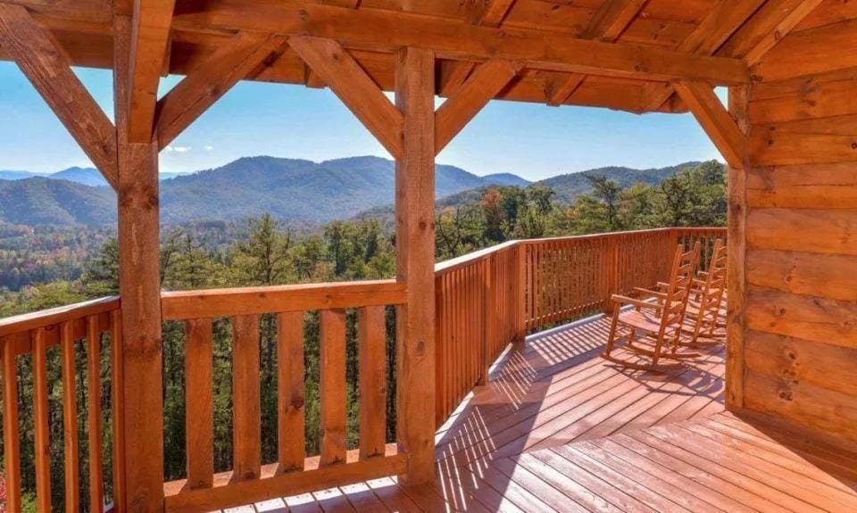 Splash Mountain Magic Chalet in Sevier County
