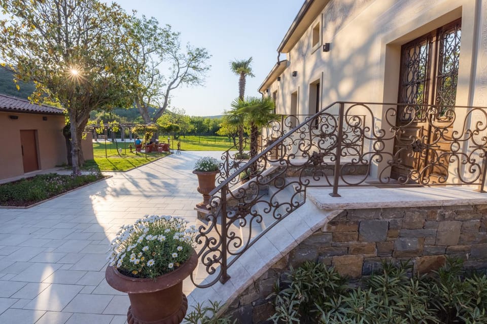Patio, Facade/entrance, Balcony/Terrace