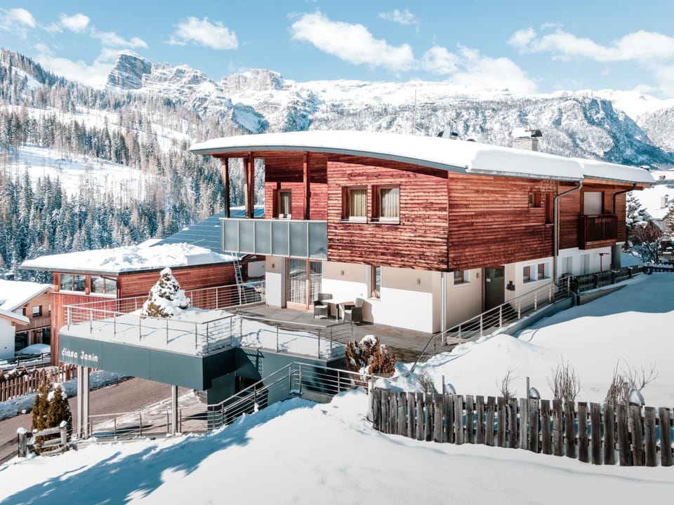 Property building, Winter, Mountain view