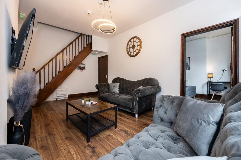 Communal lounge/ TV room, TV and multimedia, Living room