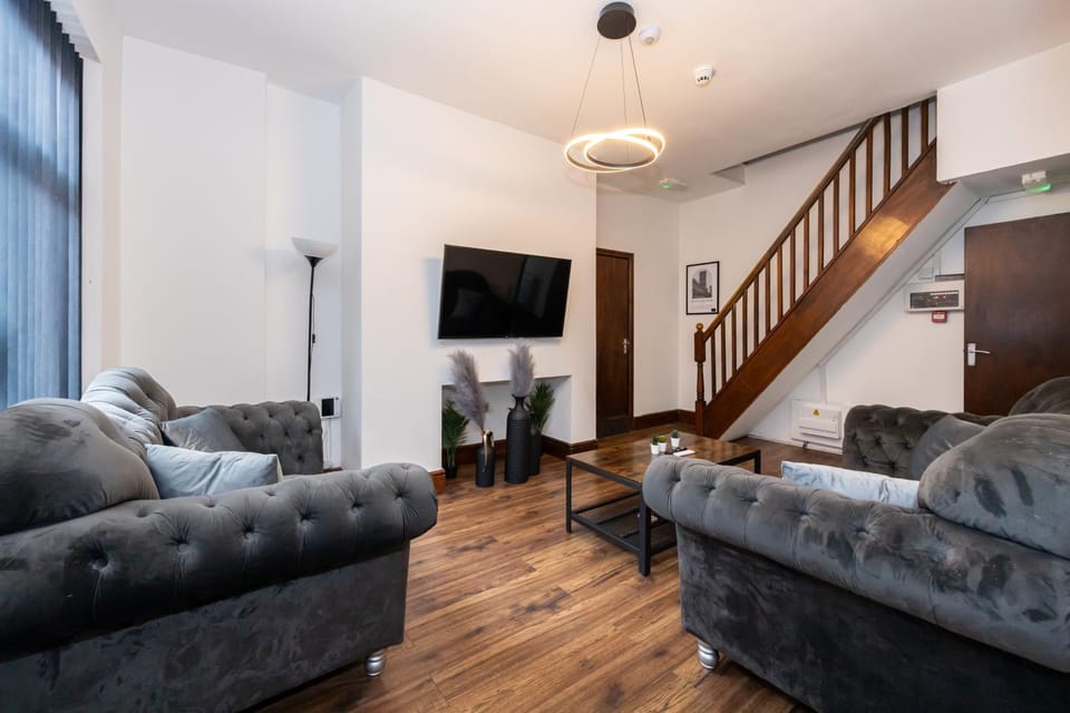 Communal lounge/ TV room, TV and multimedia, Living room, Decorative detail