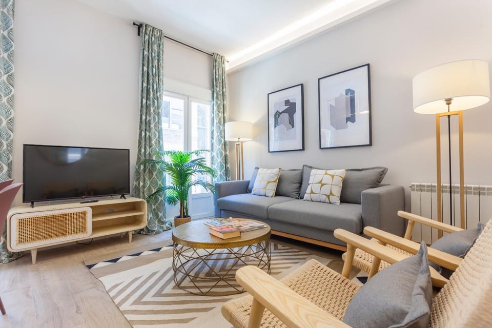 Communal lounge/ TV room, Living room