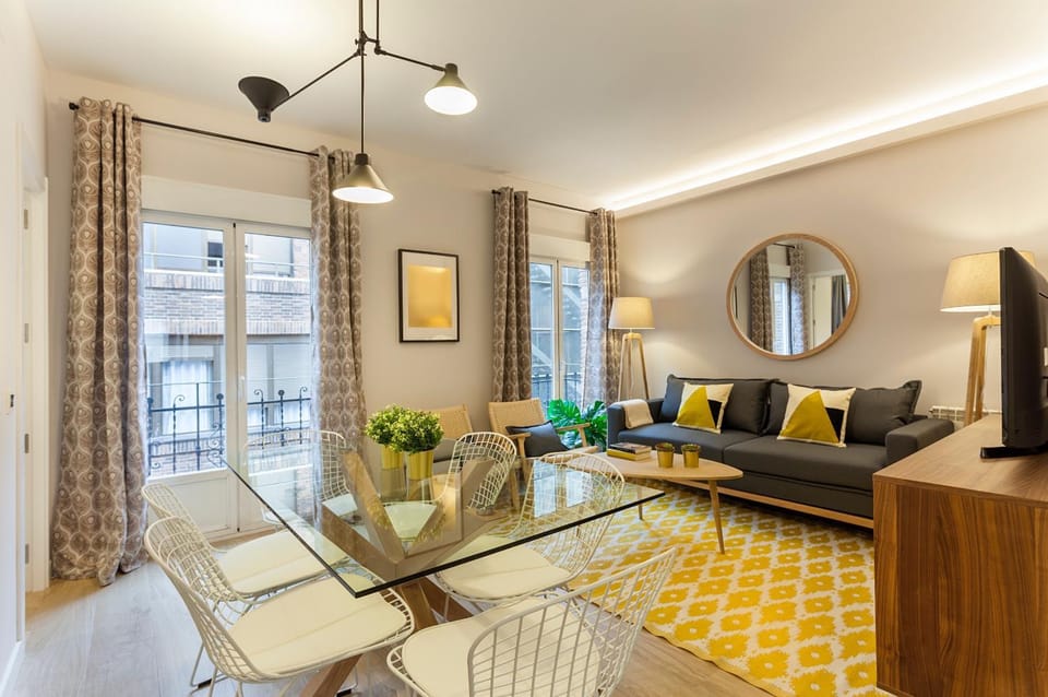 Communal lounge/ TV room, Living room
