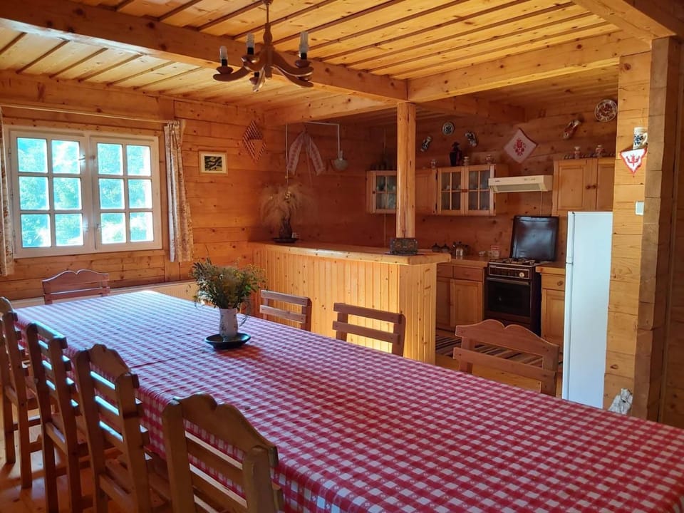 Communal lounge/ TV room, Kitchen or kitchenette, Dining area