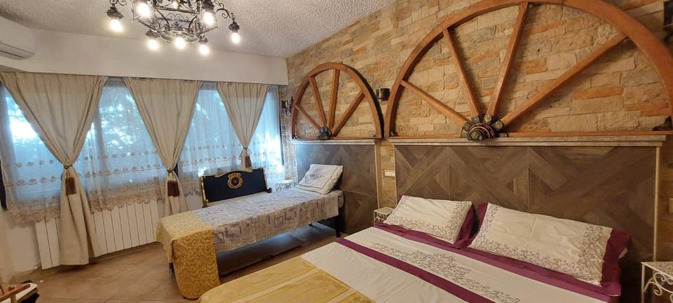 Bed, Photo of the whole room