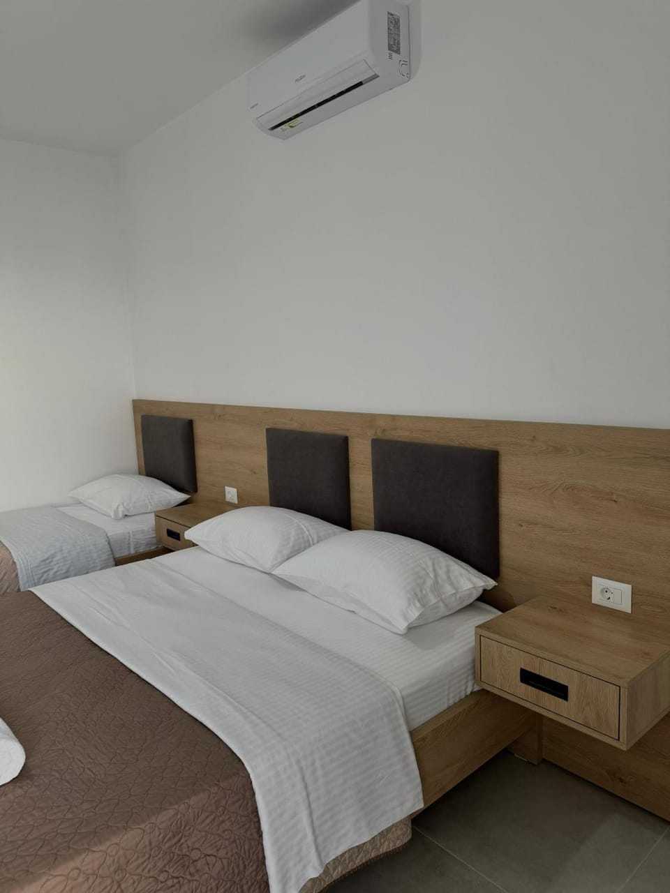 Tophill Apartments Apartment in Vlorë County, Albania