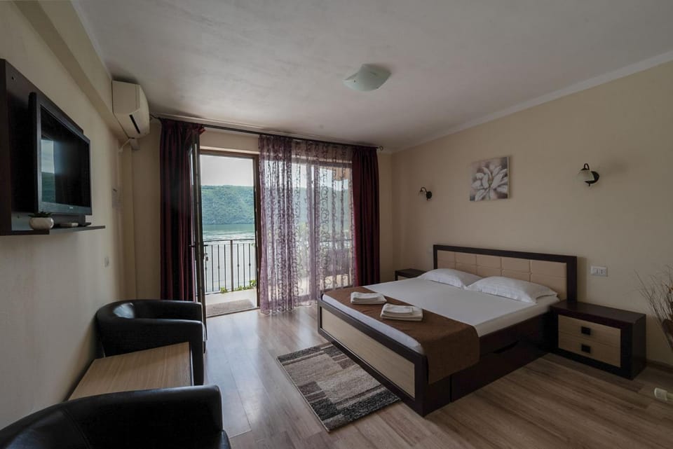 Casa Aless Eselnita Adults Only 14 plus Vacation rental in Serbia