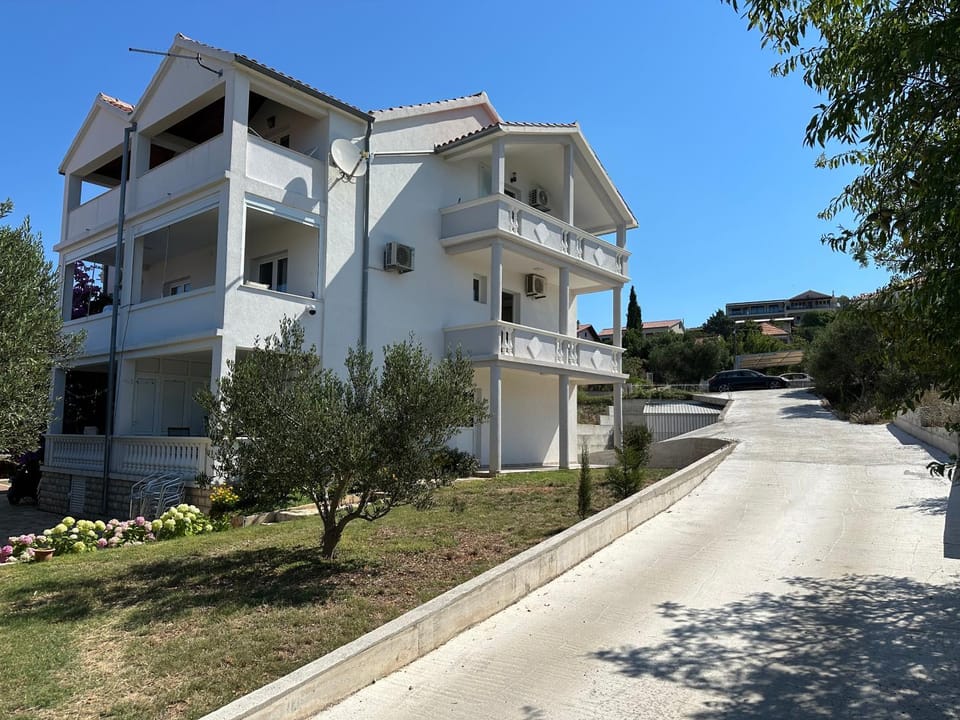 Apartmani Ljubica, Murter Apartment in Murter