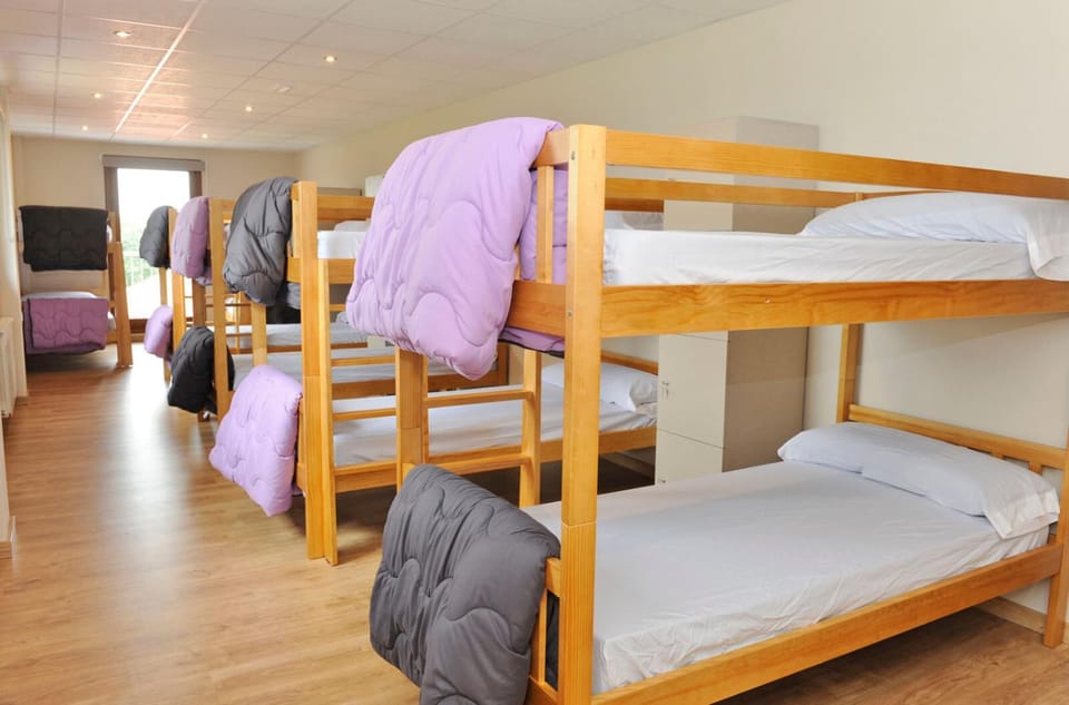 Bedroom, bunk bed