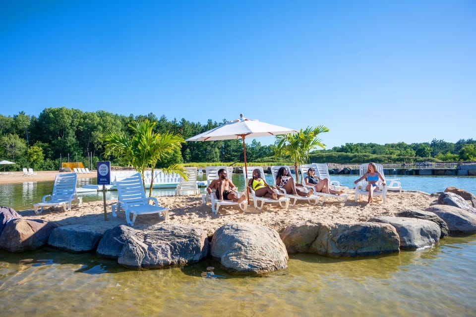 Natura Aloha Beach Resort Hotel in Lake Delton