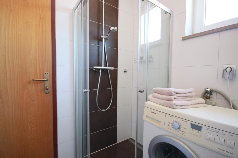 Shower, washing machine