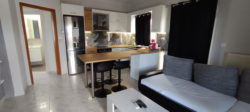 Kitchen or kitchenette, Living room, Seating area