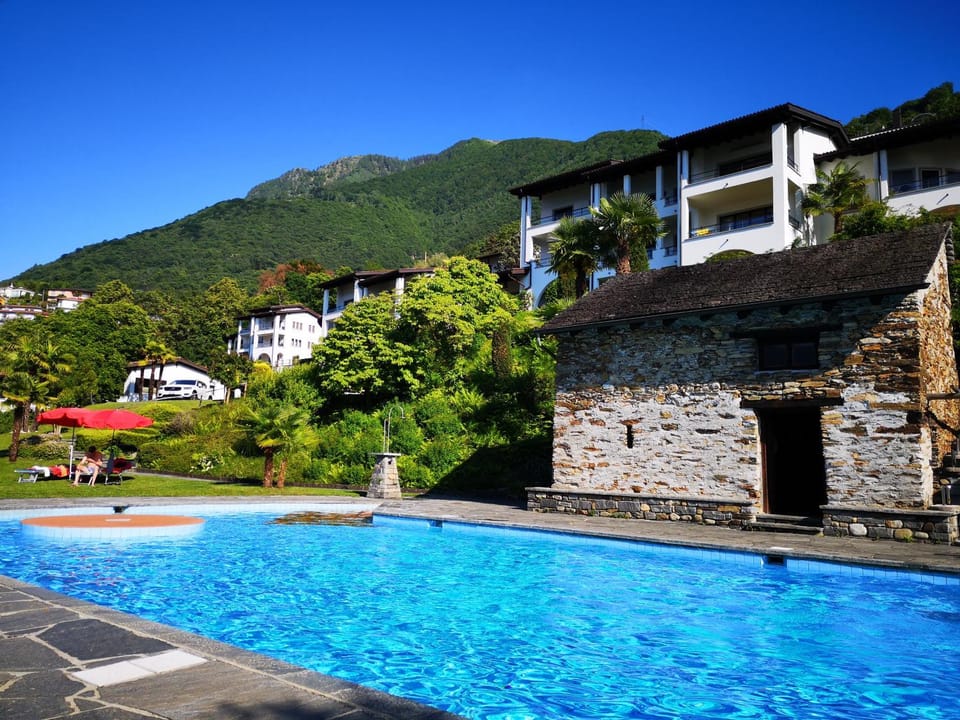 1 Zimmer Apartment mit Seesicht und Pool Apartment in Canton of Ticino