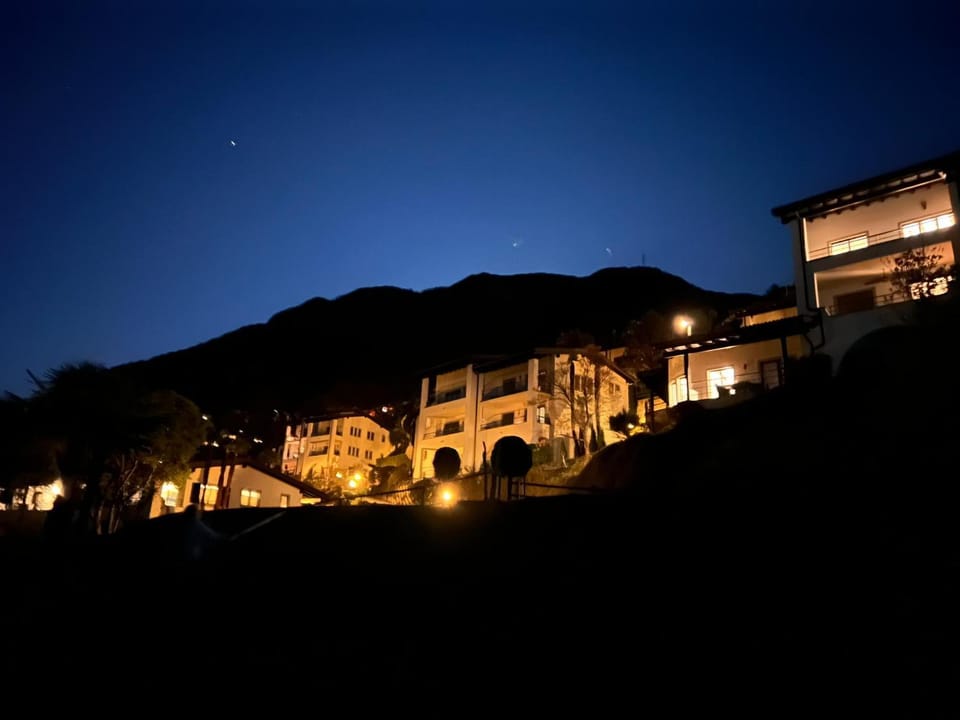 1 Zimmer Apartment mit Seesicht und Pool Apartment in Canton of Ticino
