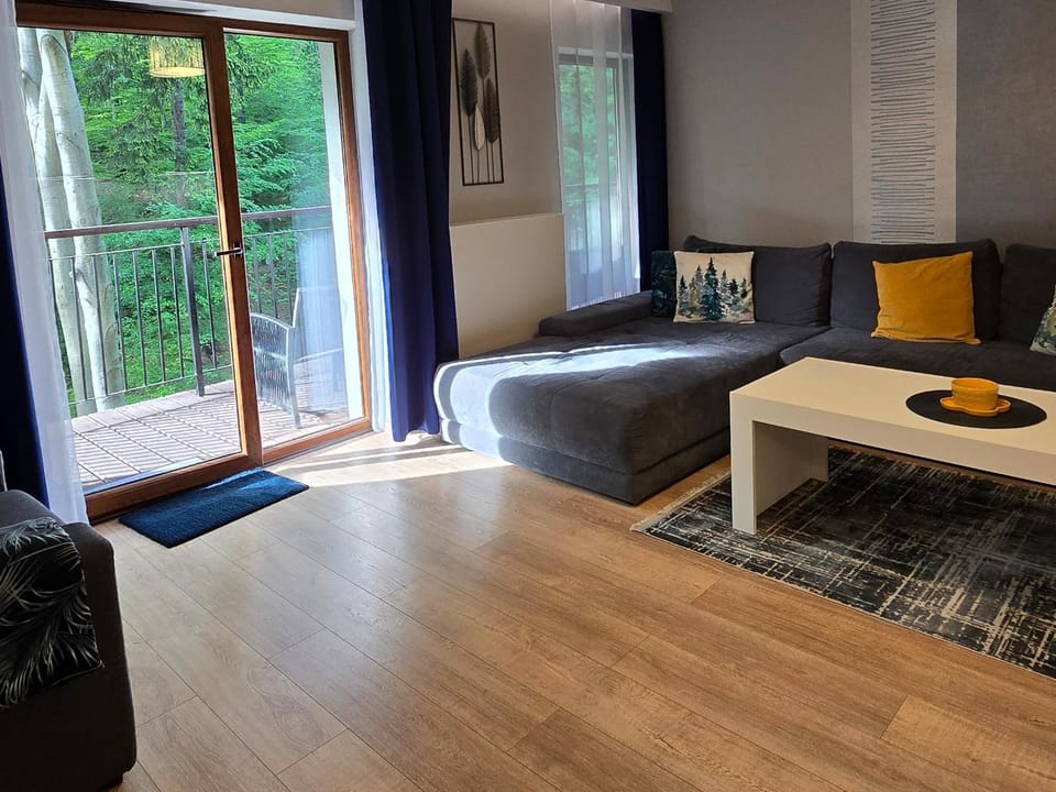 Bed, Living room, Photo of the whole room, Seating area