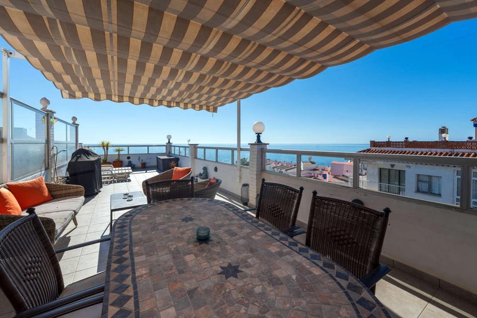 View (from property/room), Balcony/Terrace, Sea view