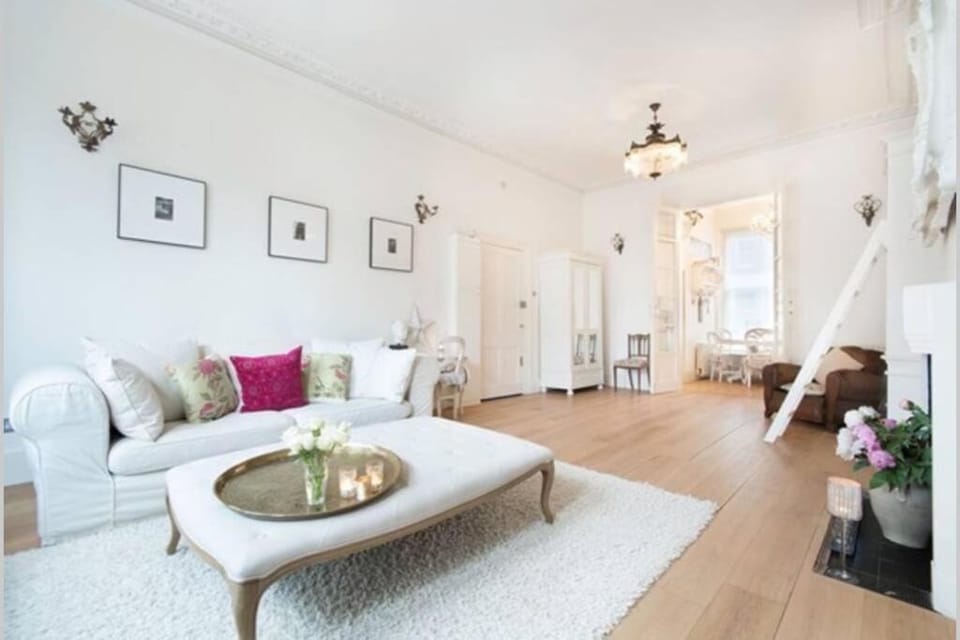 Notting Hill: Stunning, bright beautiful Flat. W10 Apartment in City of Westminster