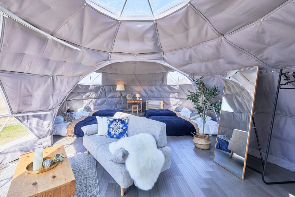 Living room, Photo of the whole room