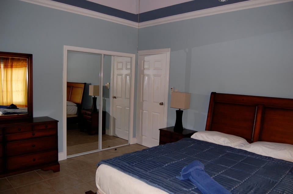 View (from property/room), Balcony/Terrace, Bedroom