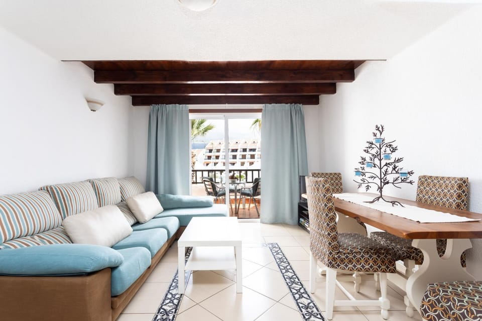 Home2Book Las Américas Beach & Pool Apartment in Playa de las Americas