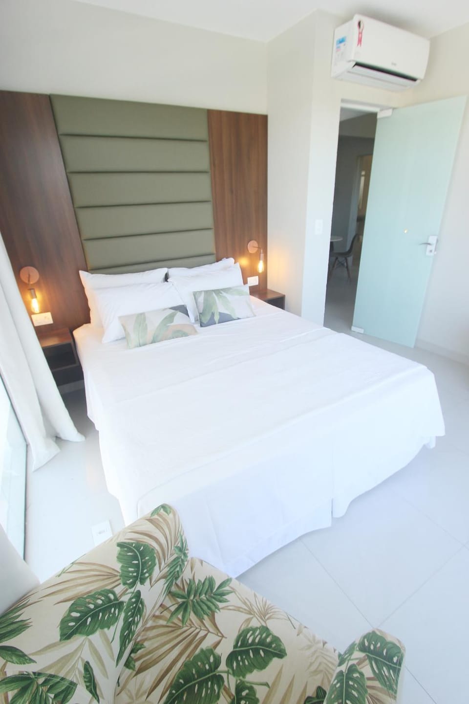 Bed, Bedroom, air conditioner
