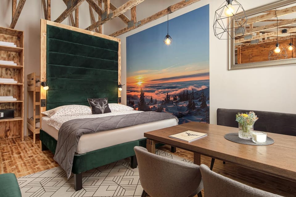 Bed, Photo of the whole room, Seating area, Bedroom