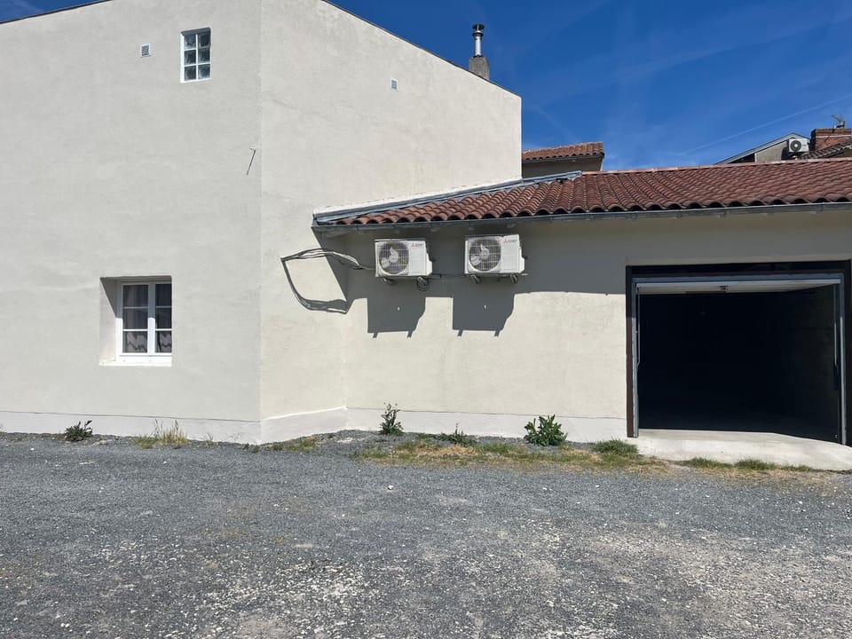 Appartement PERIGUEUX Garage attenant Fibre Climatisation Apartment in Nouvelle-Aquitaine