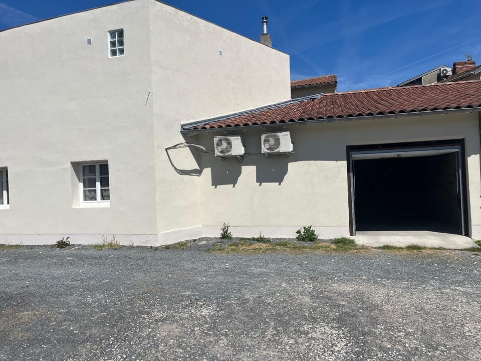Appartement PERIGUEUX Garage attenant Fibre Climatisation Apartment in Nouvelle-Aquitaine