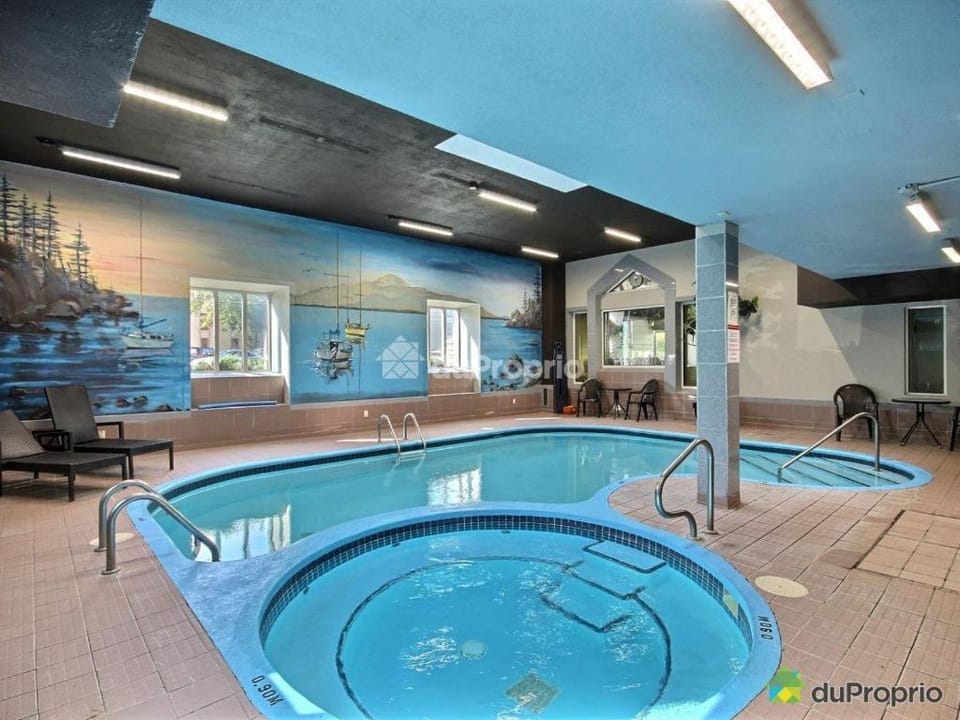 Hot Tub, Swimming pool