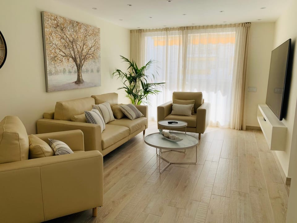 Sitges Spaces Oasis Suites- 4 Bedroom, 4 Ensuite Bathrooms, Terrace, Pool, Sitges Centre Apartment in Sitges