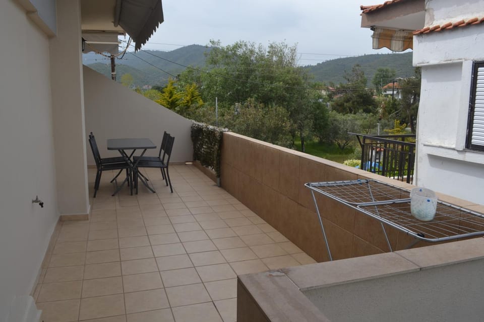 Balcony/Terrace, Mountain view