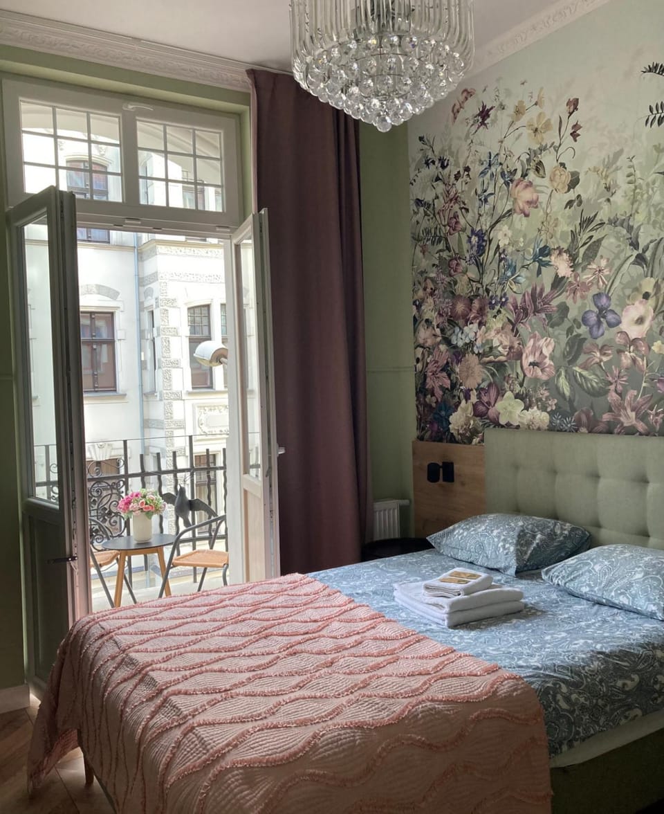 Bed, Balcony/Terrace, Photo of the whole room, Bedroom