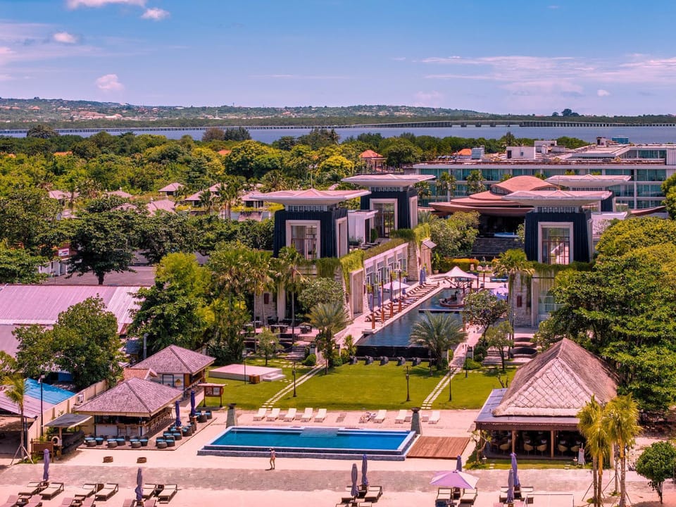 Property building, Beach, Swimming pool