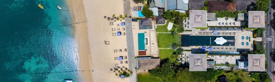 Property building, Restaurant/places to eat, Beach, Swimming pool