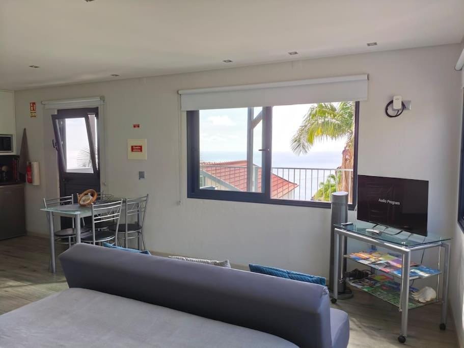 Communal lounge/ TV room, Dining area