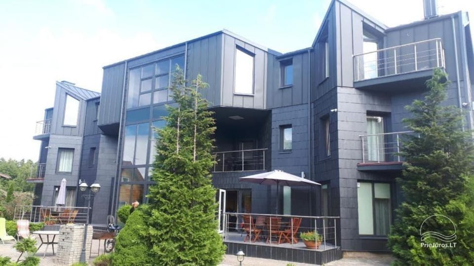 Property building, Day