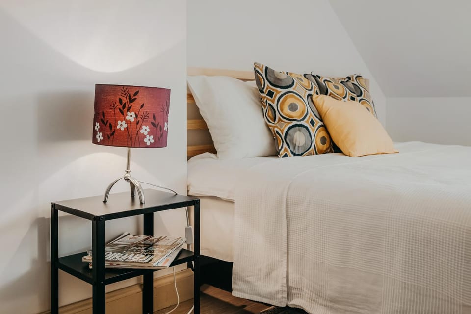 Seating area, Bedroom