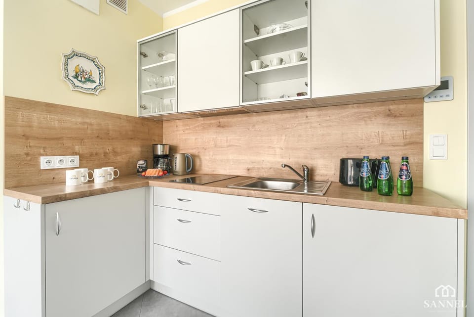 Kitchen or kitchenette, Decorative detail, On site