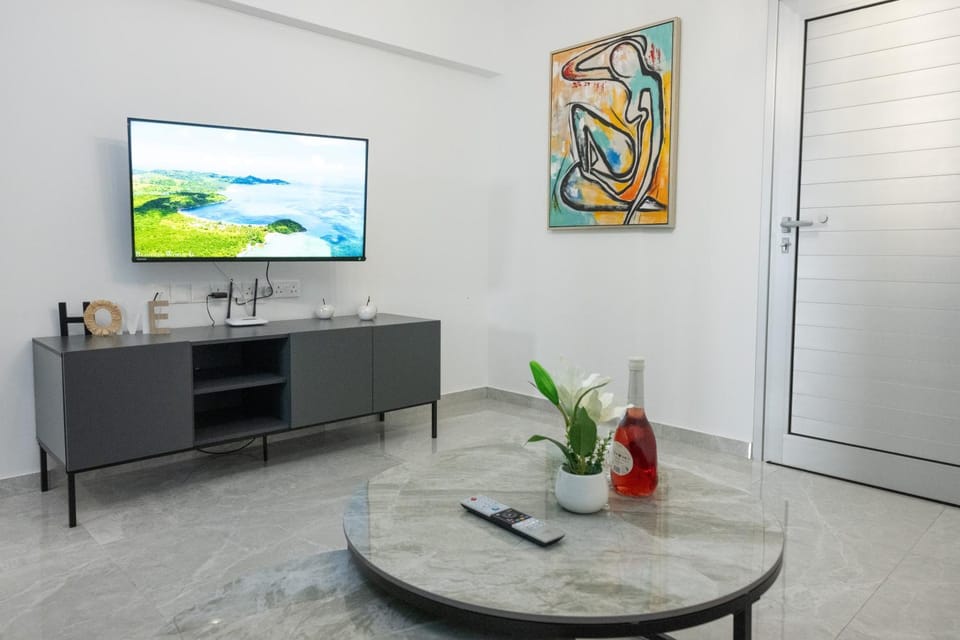 TV and multimedia, Kitchen or kitchenette, Dining area
